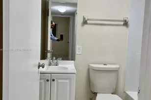 5825 W 25th Ct, Hialeah, FL 33016 - Photo 10