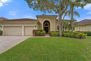 6334 SW 192nd Ave, Pembroke Pines, FL 33332 - Photo 2