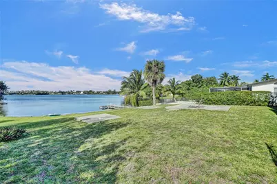 1825 NE 187th St, Miami, FL 33179 - Photo 22