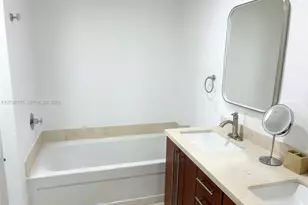 79 SW 12th St, Miami, FL 33130 - Photo 6