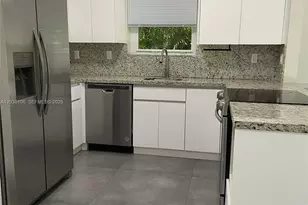 1511 NE 109th St, Miami, FL 33161 - Photo 4
