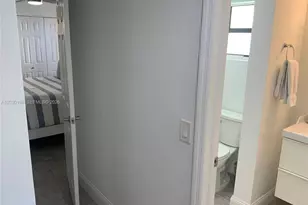 6444 Collins Ave, Miami Beach, FL 33141 - Photo 14