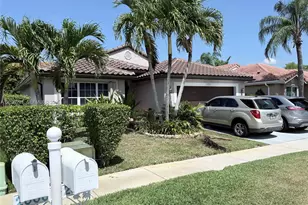 2010 NW 182nd Terrace, Pembroke Pines, FL 33029 - Photo 2