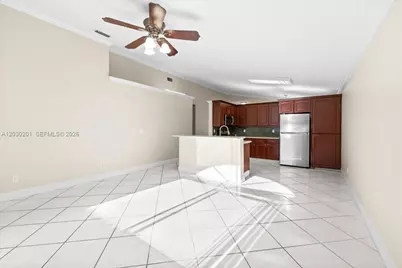 2010 NW 182nd Ter, Pembroke Pines, FL 33029 - Photo 20
