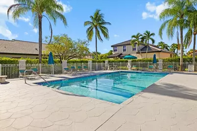 2010 NW 182nd Ter, Pembroke Pines, FL 33029 - Photo 10