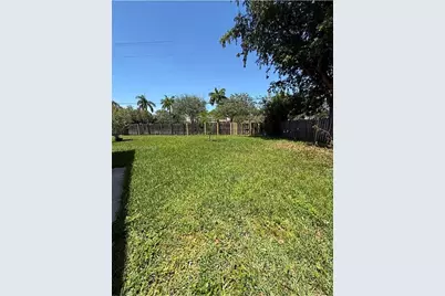 127 SW 159th Way #127, Sunrise, FL 33326 - Photo 8