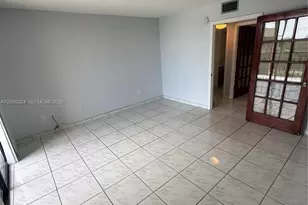 8625 NW 8th St, Miami, FL 33126 - Photo 22