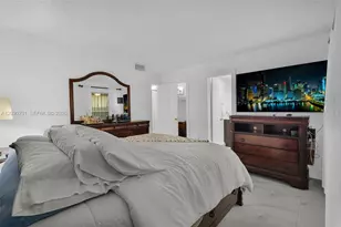 6095 W 18th Ave, Hialeah, FL 33012 - Photo 12
