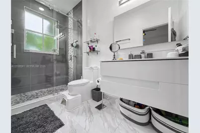 10918 NW 78th Ter, Doral, FL 33178 - Photo 12