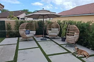 17531 NW 62nd Pl N, Hialeah, FL 33015 - Photo 4