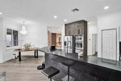 16180 SW 14th St, Pembroke Pines, FL 33027 - Photo 14