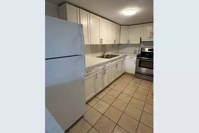10000 NW 80th Ct #2324, Hialeah Gardens, FL 33016 - Photo 4
