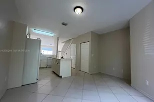 1932 Alamanda Way, Riviera Beach, FL 33404 - Photo 4