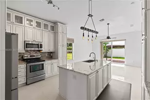 1785 NE 37th Pl, Homestead, FL 33033 - Photo 32