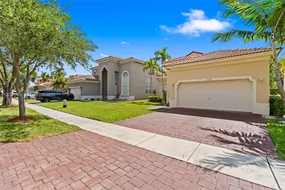 1785 NE 37th Pl, Homestead, FL 33033 - Photo 10