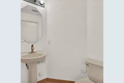 10902 NW 79th St #10902, Doral, FL 33178 - Photo 12