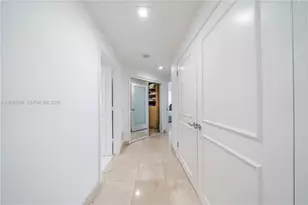 21050 Point Pl, Aventura, FL 33180 - Photo 28