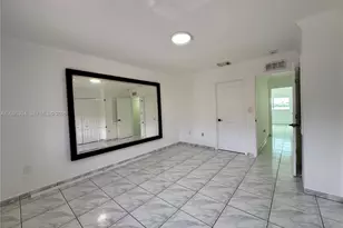9837 W Okeechobee Rd, Hialeah Gardens, FL 33016 - Photo 32