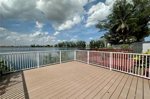 9837 W Okeechobee Rd, Hialeah Gardens, FL 33016 - Photo 18