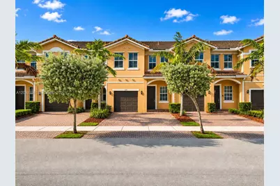 2390 SE 15th St, Homestead, FL 33035 - Photo 1