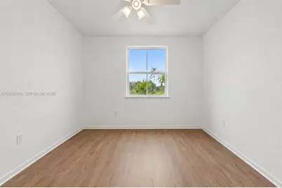 2390 SE 15th St, Homestead, FL 33035 - Photo 14