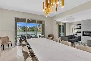 8052 NW 161st Terrace, Miami Lakes, FL 33016 - Photo 10