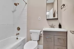 8052 NW 161st Terrace, Miami Lakes, FL 33016 - Photo 26
