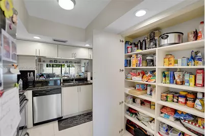 1400 NW 9th Ave #C-18, Boca Raton, FL 33486 - Photo 8