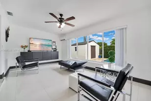 8625 SW 44th St, Miami, FL 33155 - Photo 8