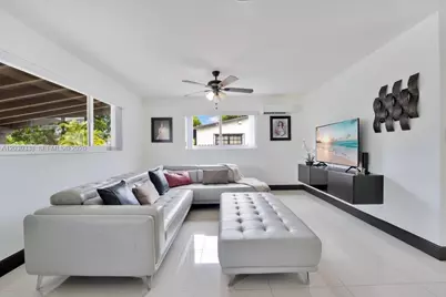 8625 SW 44th St, Miami, FL 33155 - Photo 2