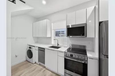 [Address not provided], Miami Beach, FL 33139 - Photo 4