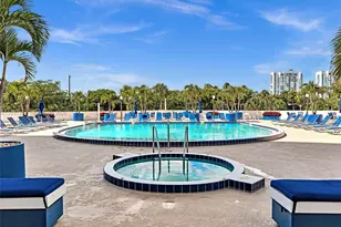 3731 N Country Club Dr, Aventura, FL 33180 - Photo 26