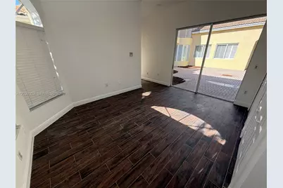 2250 SE 19th Ave, Homestead, FL 33035 - Photo 8