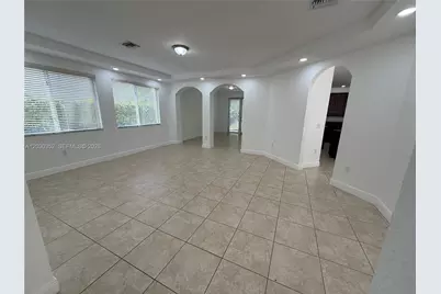 2250 SE 19th Ave, Homestead, FL 33035 - Photo 10