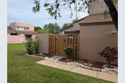 1300 NW 122nd Ter, Pembroke Pines, FL 33026 - Photo 1