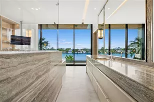 360 S Hibiscus Dr, Miami Beach, FL 33139 - Photo 64