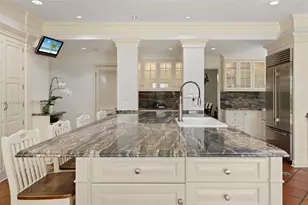 5860 Pine Tree Dr, Miami Beach, FL 33140 - Photo 40