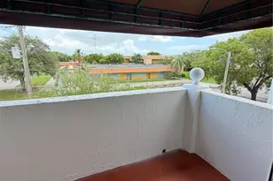 675 NW 85th Ct, Miami, FL 33126 - Photo 4
