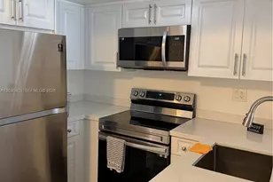 675 NW 85th Ct, Miami, FL 33126 - Photo 2