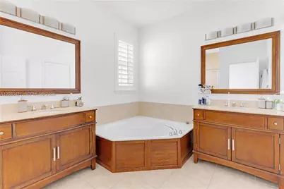 7475 NW 116th Ave, Doral, FL 33178 - Photo 20
