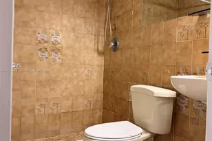 1035 W 77th St, Hialeah, FL 33014 - Photo 14