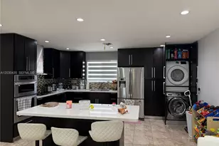 1870 W 64th St, Hialeah, FL 33012 - Photo 32