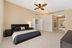 1021 NW 185th Terrace, Pembroke Pines, FL 33029 - Photo 14