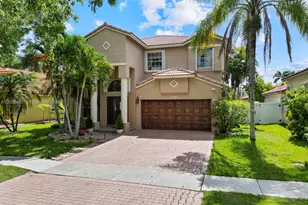 1021 NW 185th Terrace, Pembroke Pines, FL 33029 - Photo 1