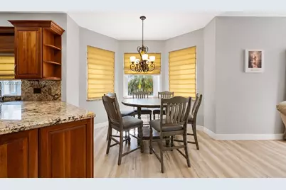 1021 NW 185th Ter, Pembroke Pines, FL 33029 - Photo 30