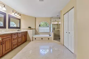 1021 NW 185th Terrace, Pembroke Pines, FL 33029 - Photo 16