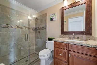 1021 NW 185th Ter, Pembroke Pines, FL 33029 - Photo 10