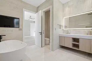 1380 Hollywood Blvd, Hollywood, FL 33019 - Photo 10