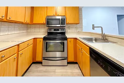 2445 SW 18th Ter #107, Fort Lauderdale, FL 33315 - Photo 1