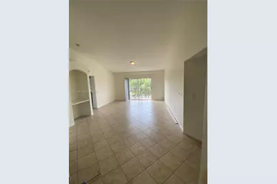 300 N Crestwood Ct N #310, Royal Palm Beach, FL 33411 - Photo 2